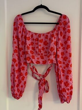 Sanctuary Pink Cropped Floral Tie-Back Top